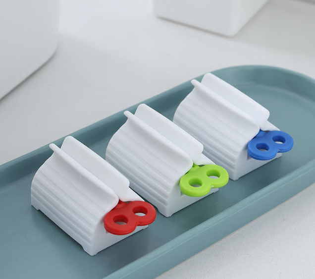 Rolling Toothpaste Squeezer